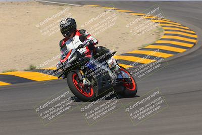 media/Oct-09-2022-SoCal Trackdays (Sun) [[95640aeeb6]]/Turns 9 and 10 (1050am)/